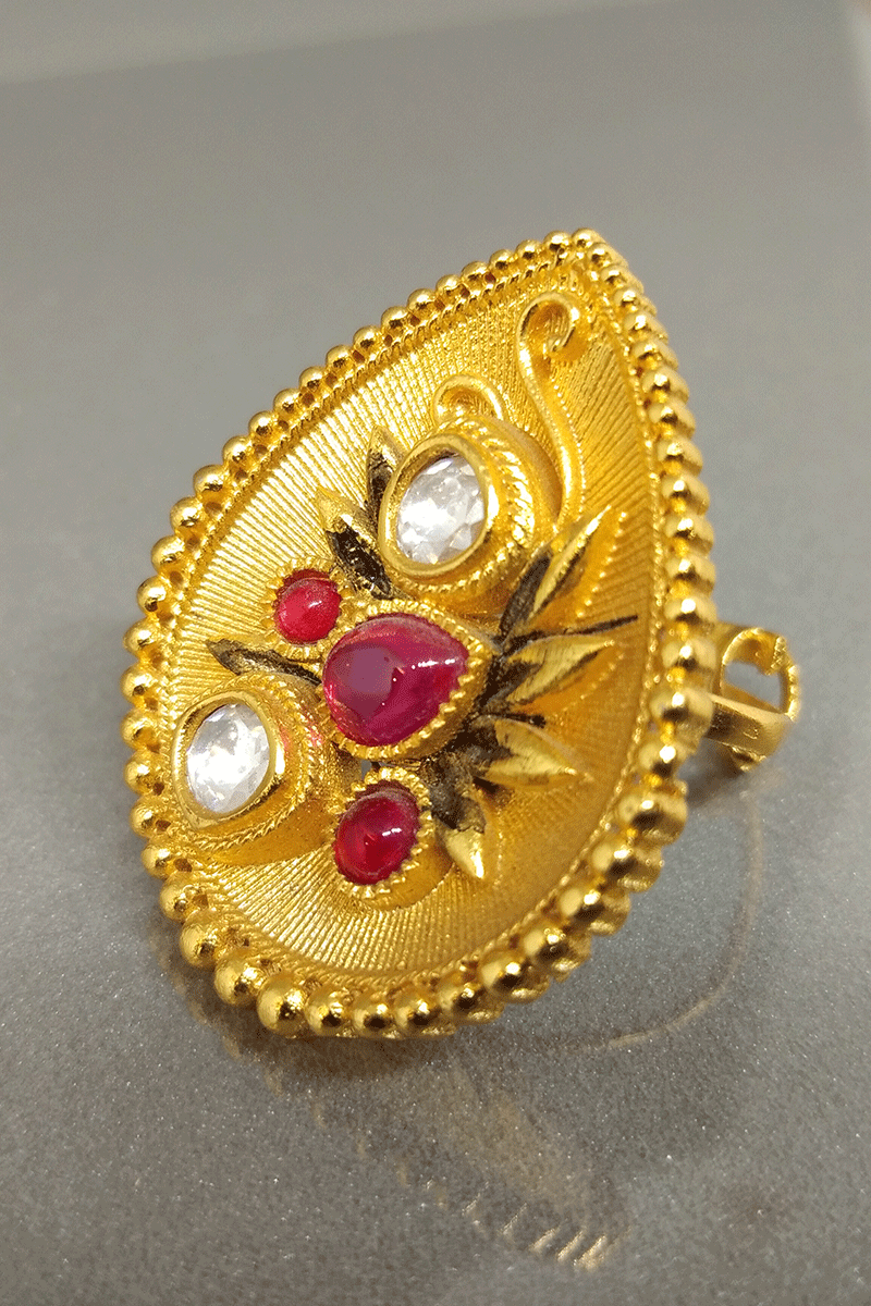 Appealing pink stone worked finger ring