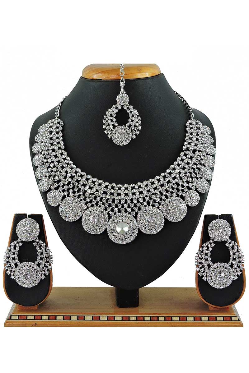 Artificial White Stone Necklace Set