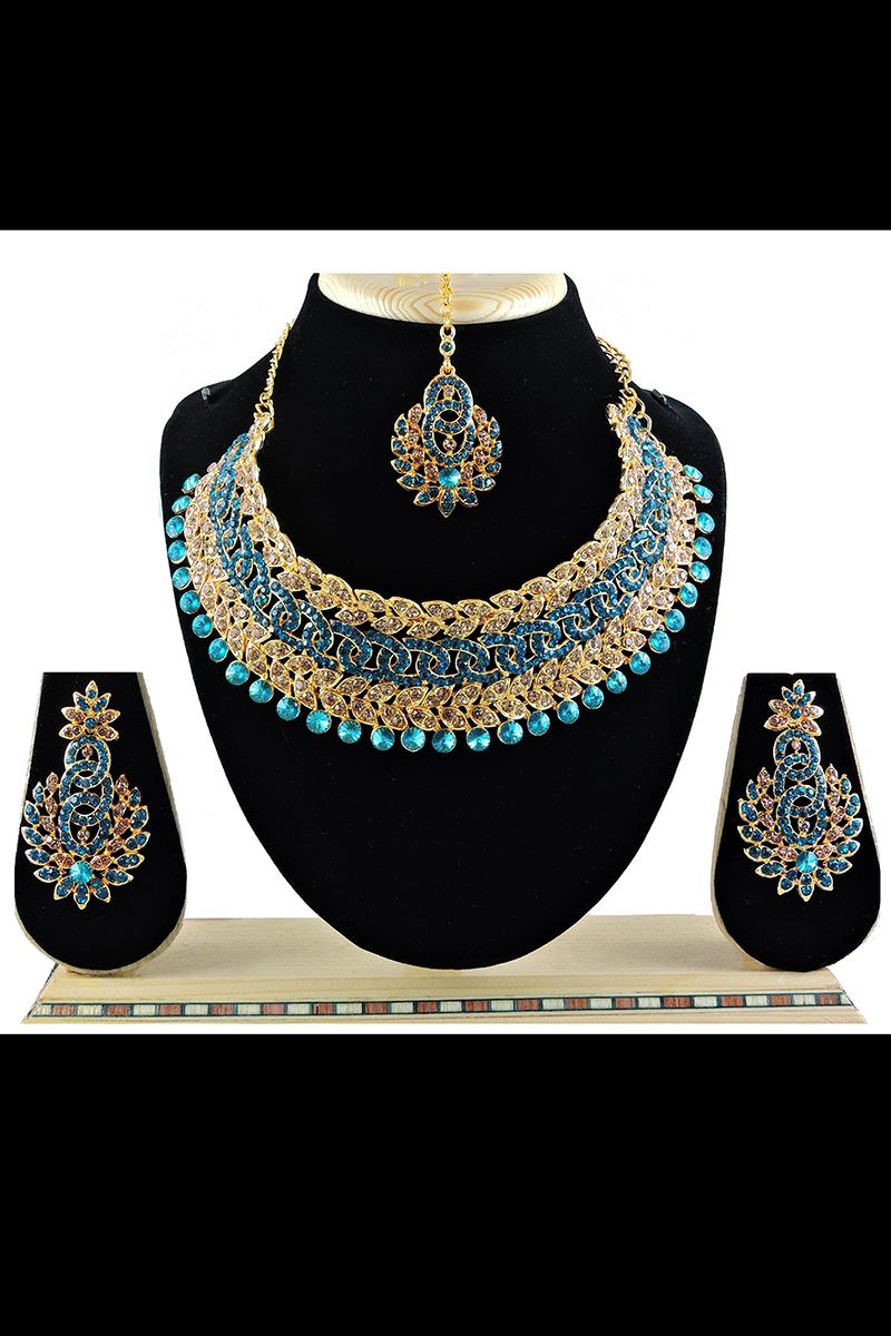 Stunning Rama and Gold Colored Premium Choker with a pair of Earring