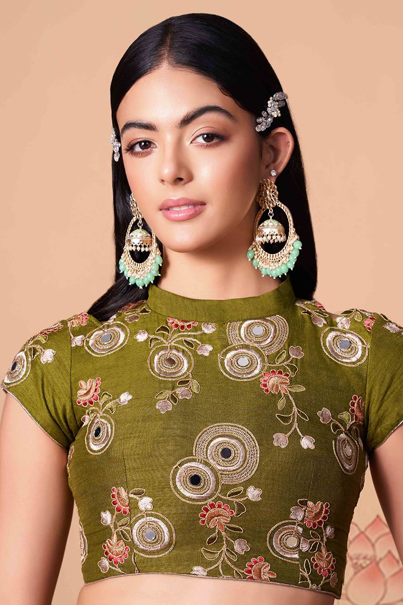 Appealing Pista Green and Mehendi Green Colored