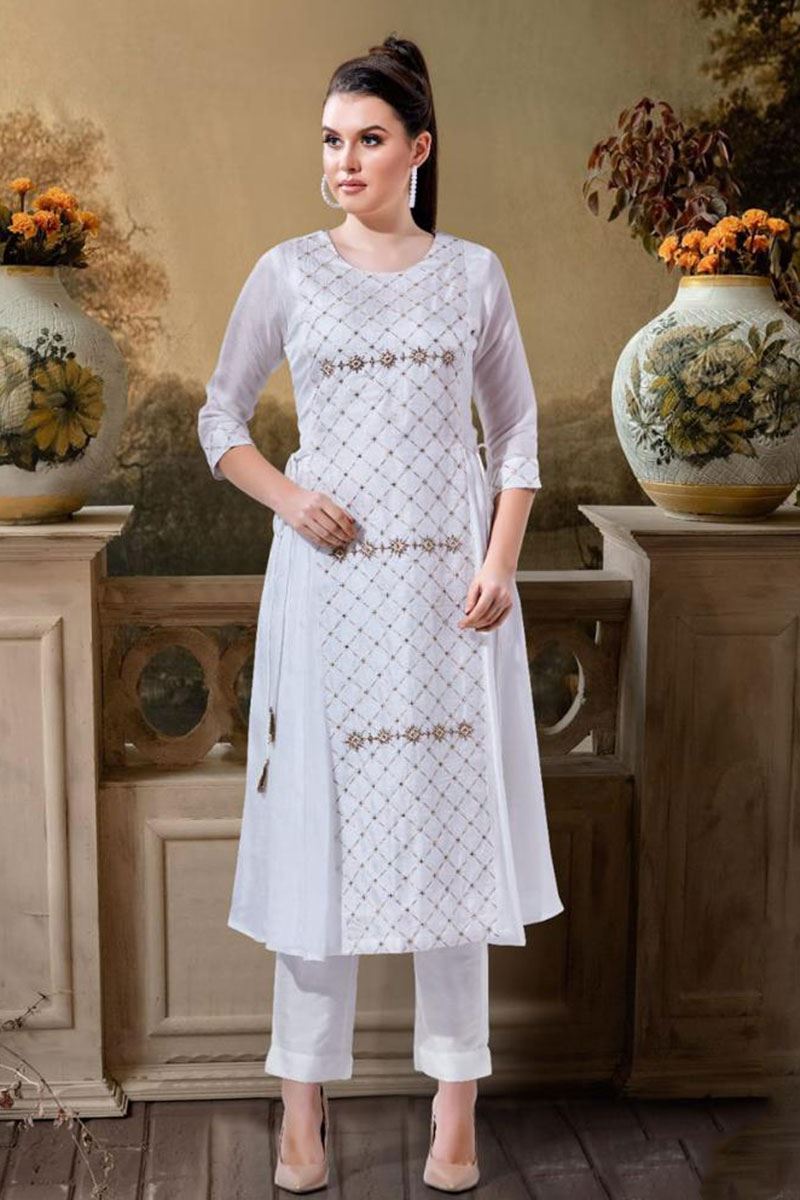 Enticing White Colored Designer Kurti