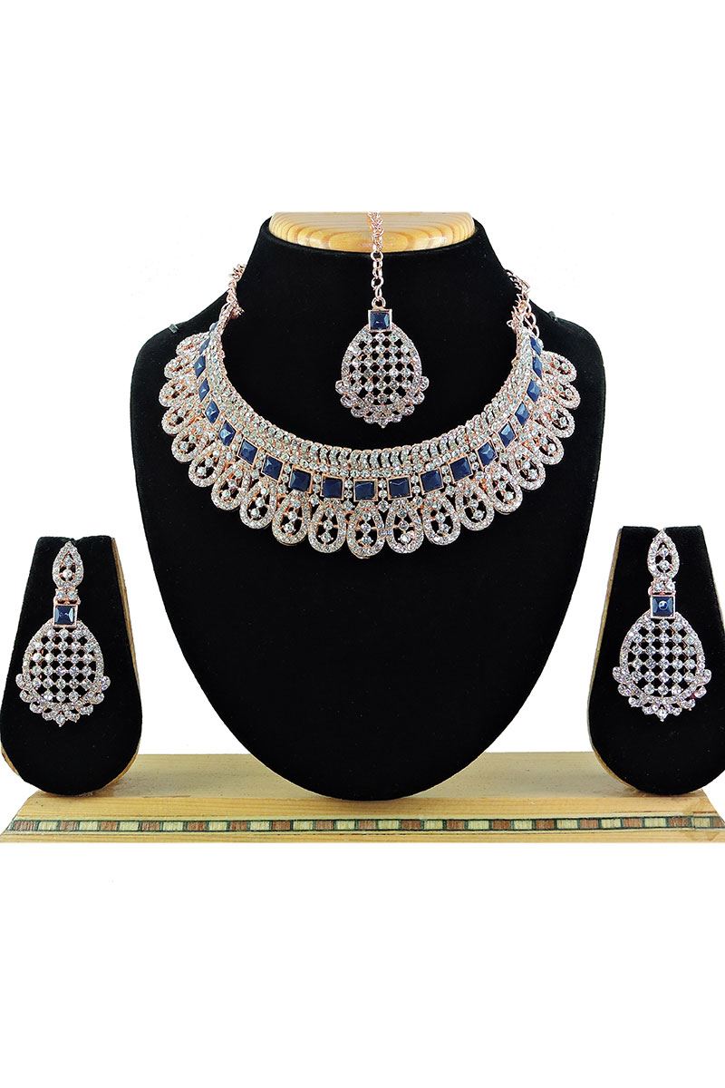 Aesthetic Designer Necklace Set for Party