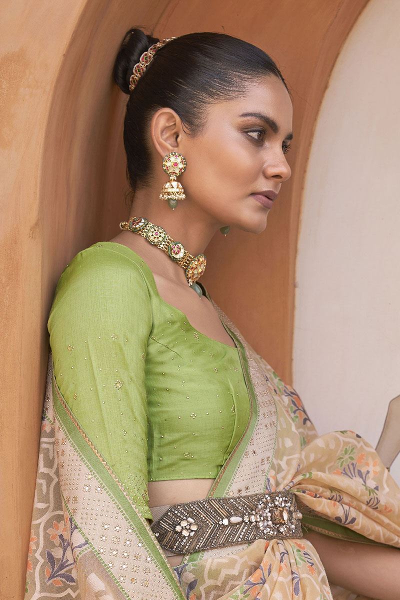 Glamorous Designer Saree for Festival and Wedding