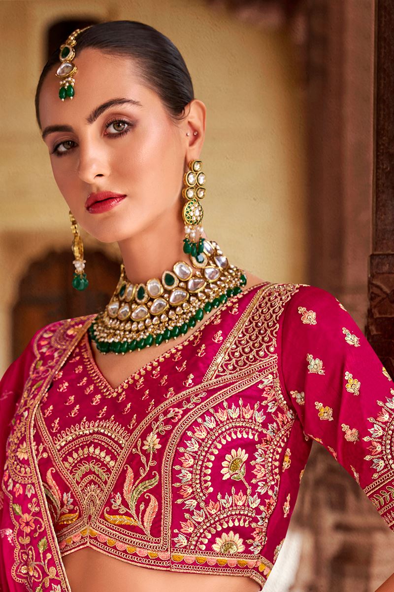 Captivating Designer Lehenga Choli for Wedding and Reception