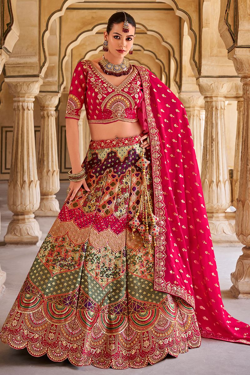 Fascinating Designer Lehenga Choli for Wedding and Reception