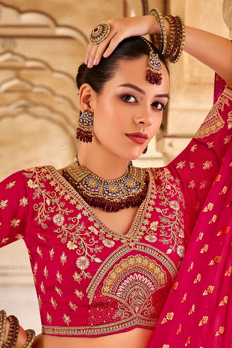 Fascinating Designer Lehenga Choli for Wedding and Reception