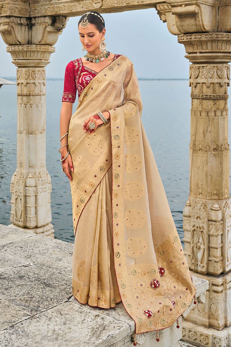 Fascinating Pure Kanjivaram Silk Saree for Wedding, Engagement and Reception