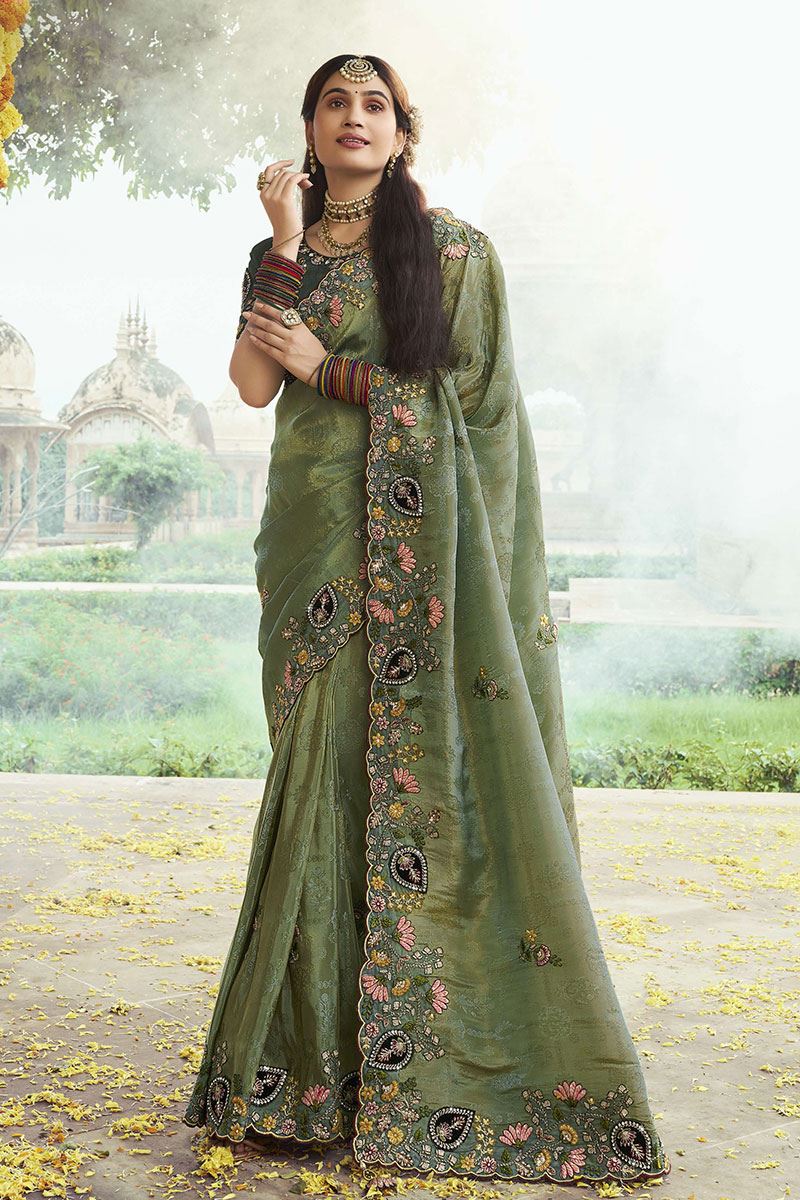 Breathtaking Silk Designer Saree for Mehendi, Wedding and Reception