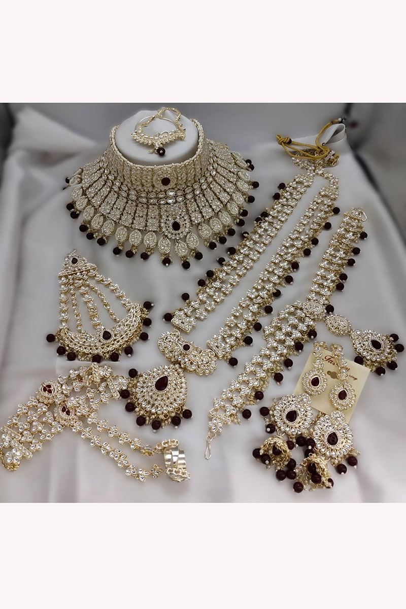 Flawless Black Designer Wedding Necklace Set for Engagement, Reception, and Party