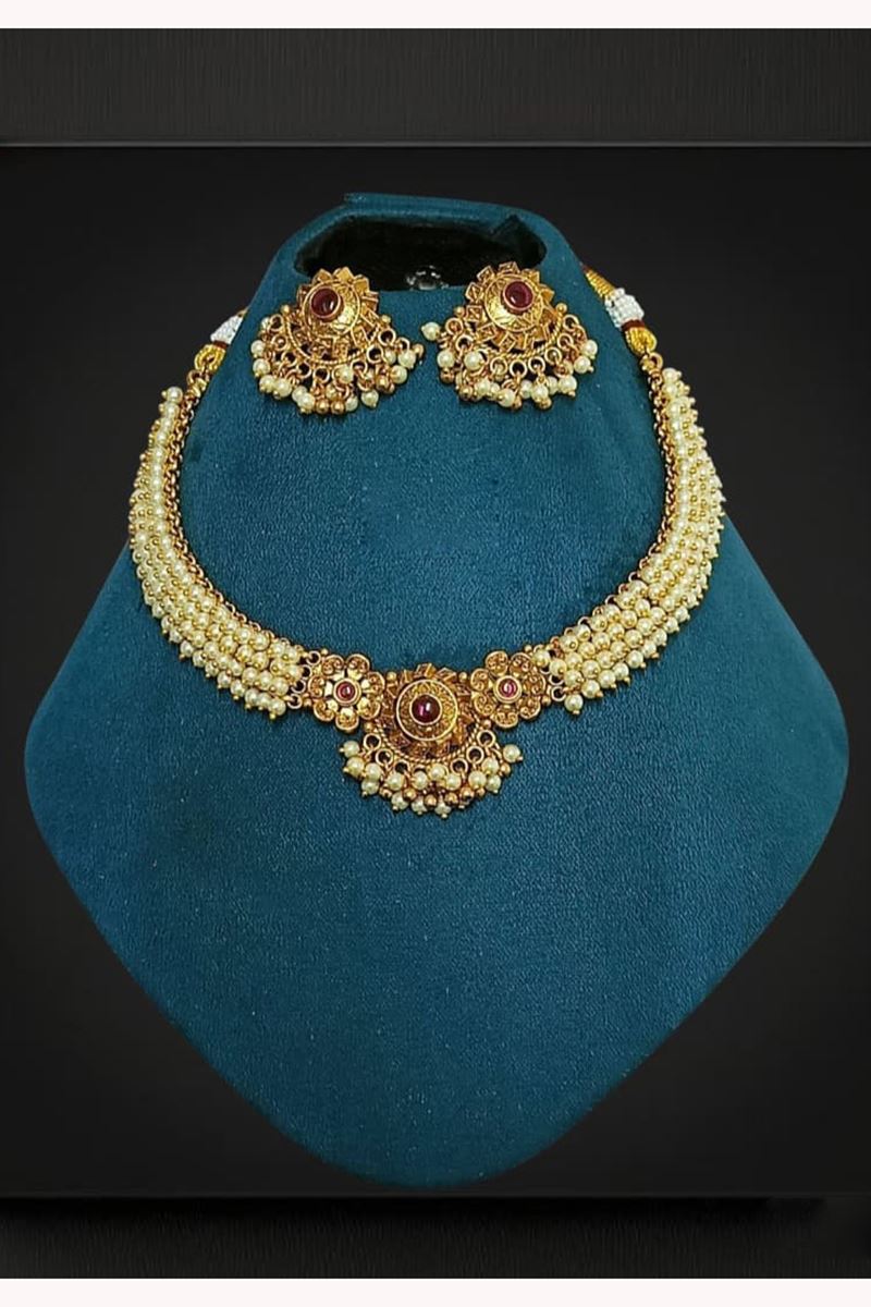 Delightful Off-White Designer Necklace Set for Wedding, Reception, and Festivals