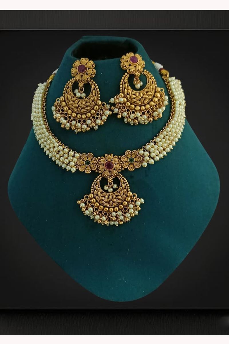 Magnificent Off-White Designer Necklace Set for Wedding, Reception, and Festivals