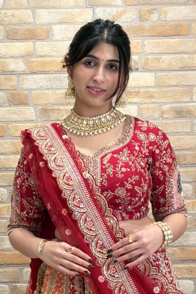 Mesmerizing Designer Bridal Lehenga Choli for Wedding and Reception