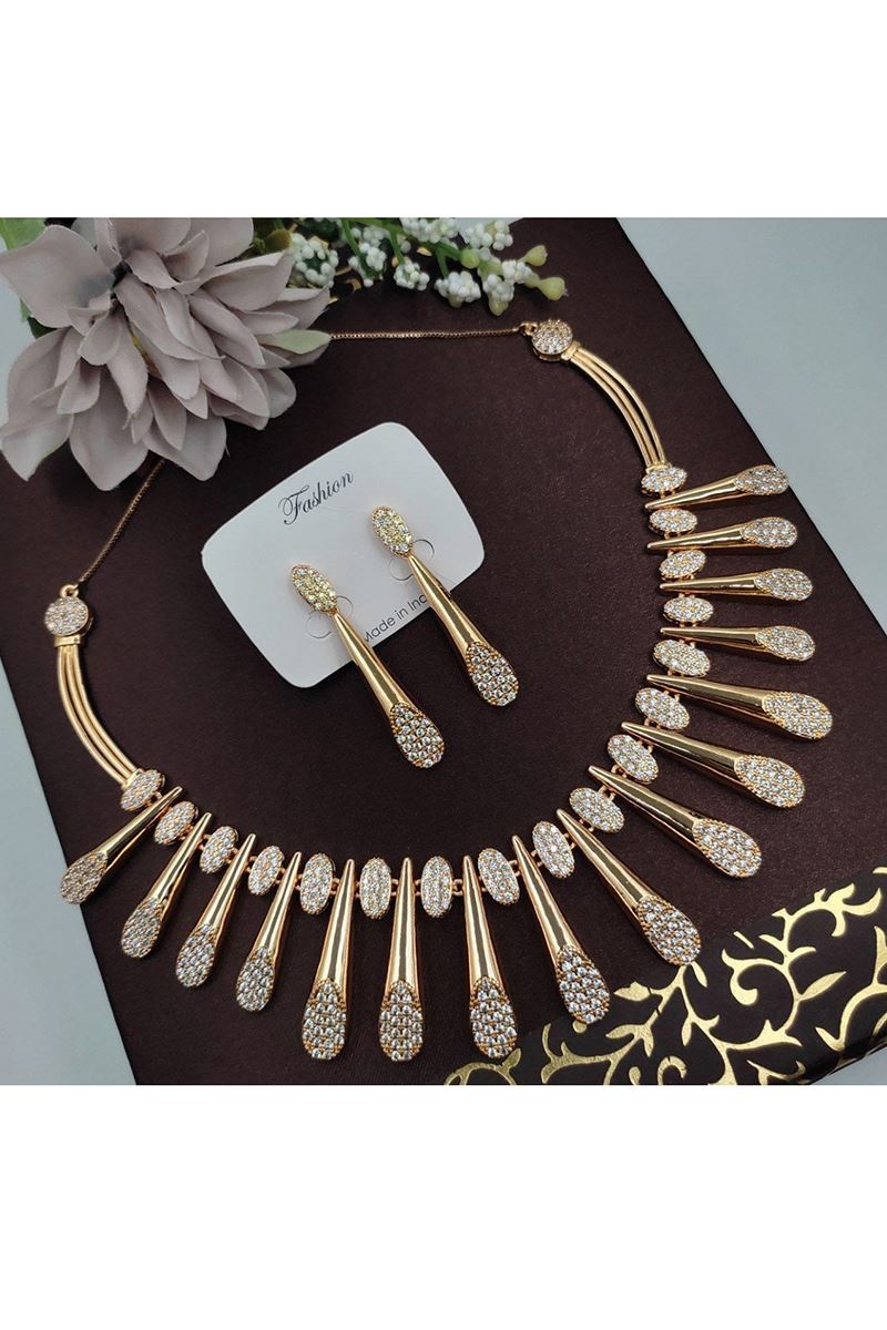 Fascinating Silver Designer Necklace Set for Engagement, Wedding, and Reception