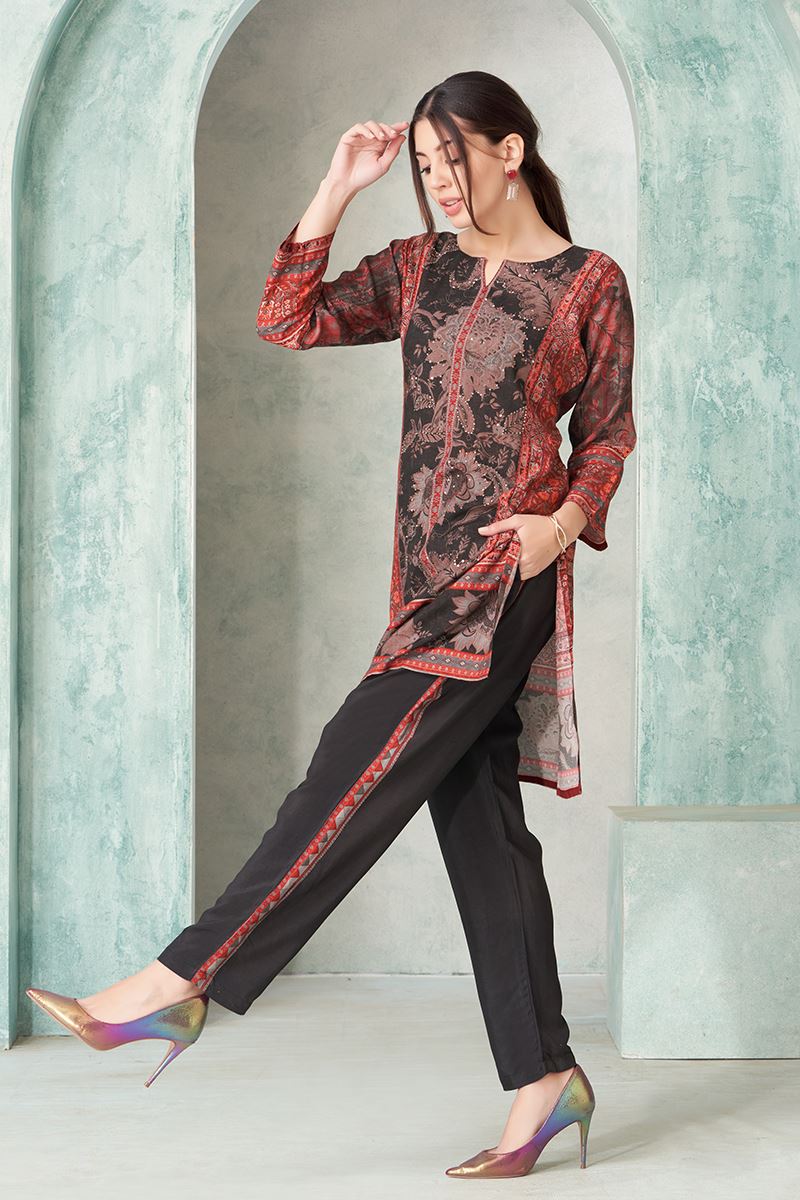 Captivating Designer Kurti for Hangout, Sangeet, and Parties