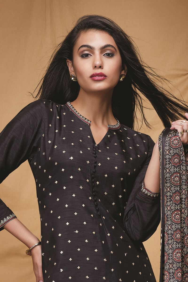 Marvelous Black Designer Straight Cut Suit for Hangouts, Sangeet, and Parties