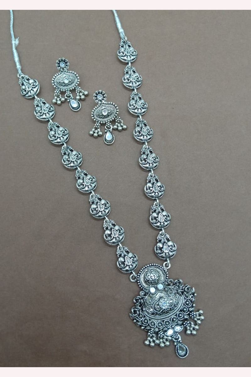 Surreal Silver Designer Necklace Set for Festivals, Sangeet, and Parties