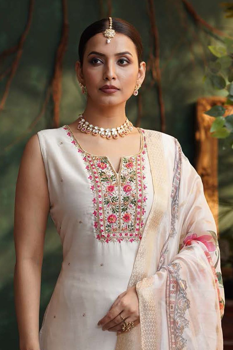 Mesmerizing Designer Straight Cut Suit for Festivals, Sangeet, and Parties