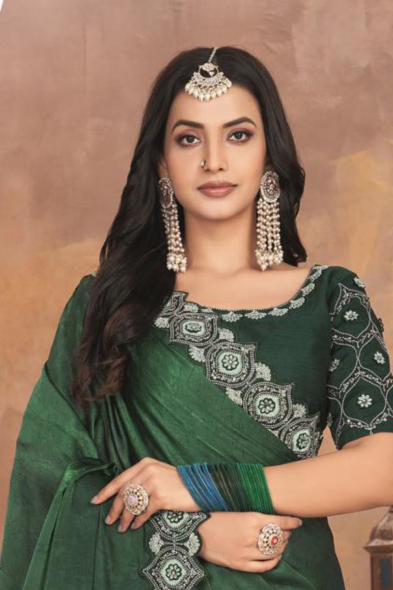 Delightful Silk Designer Saree for Wedding and Reception