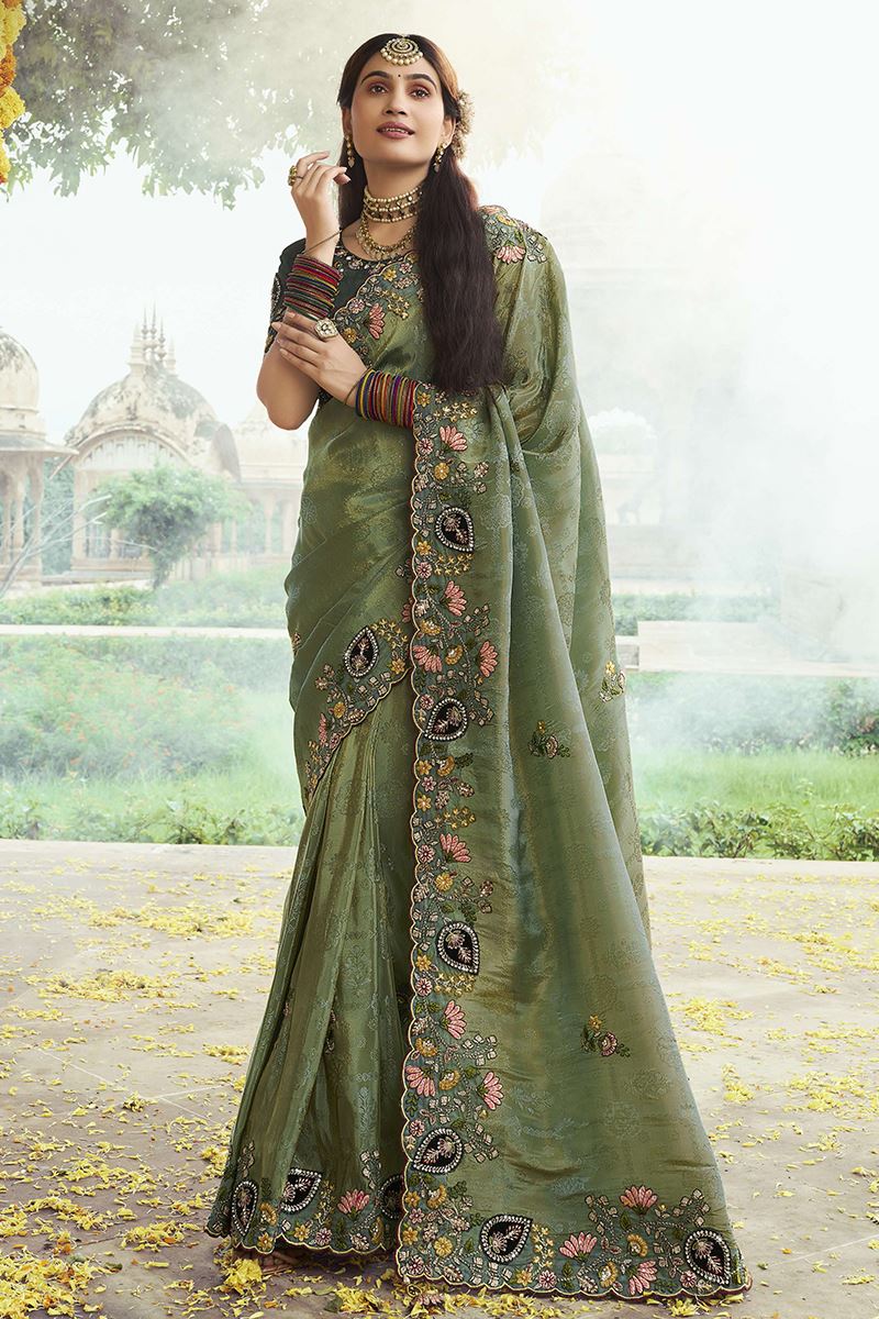 Dazzling Silk Designer Saree for Mehendi, Wedding and Reception