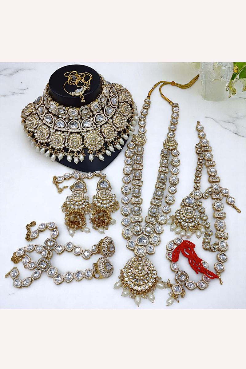 Classy Designer Necklace Set for Wedding and Reception