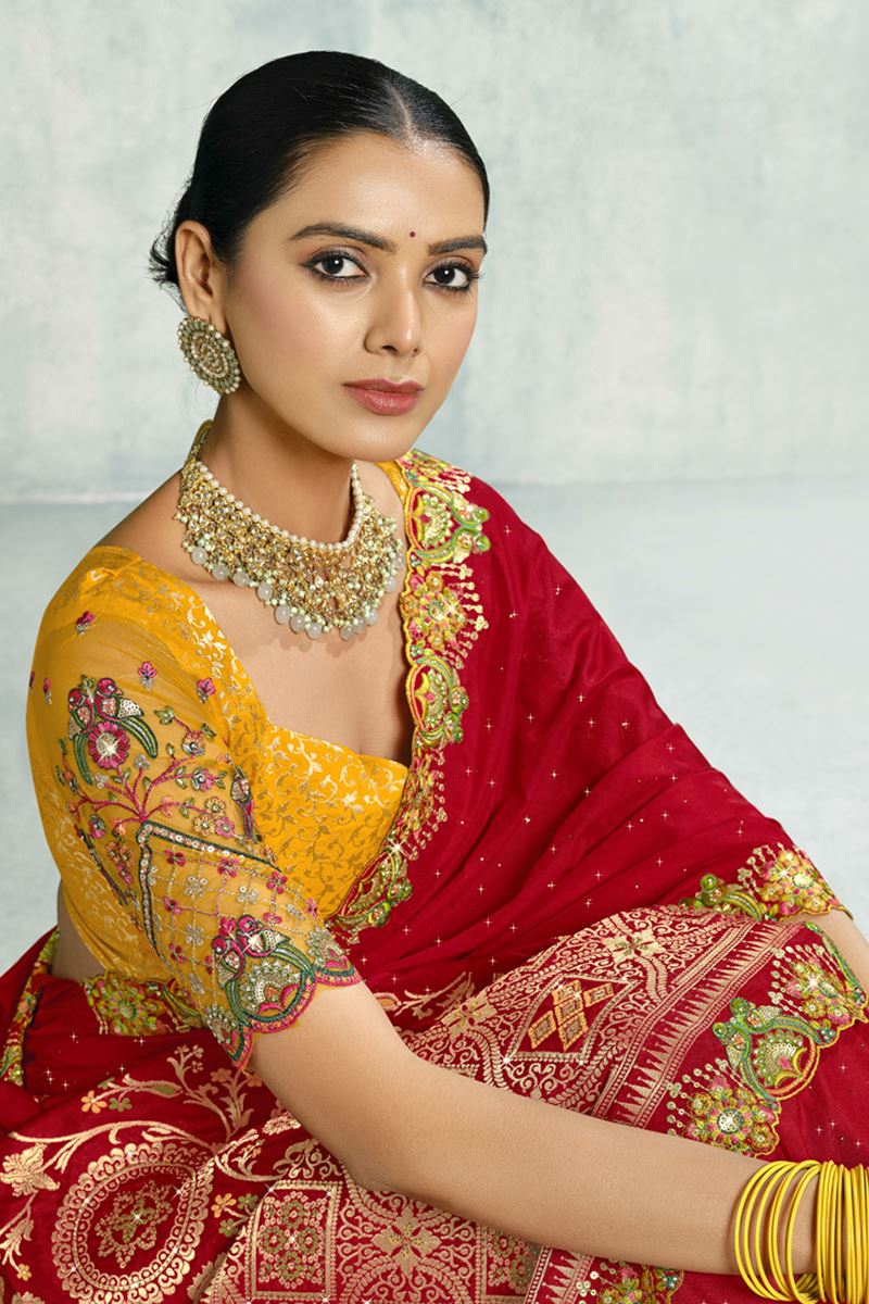 Fascinating Silk Designer Saree for Wedding and Reception