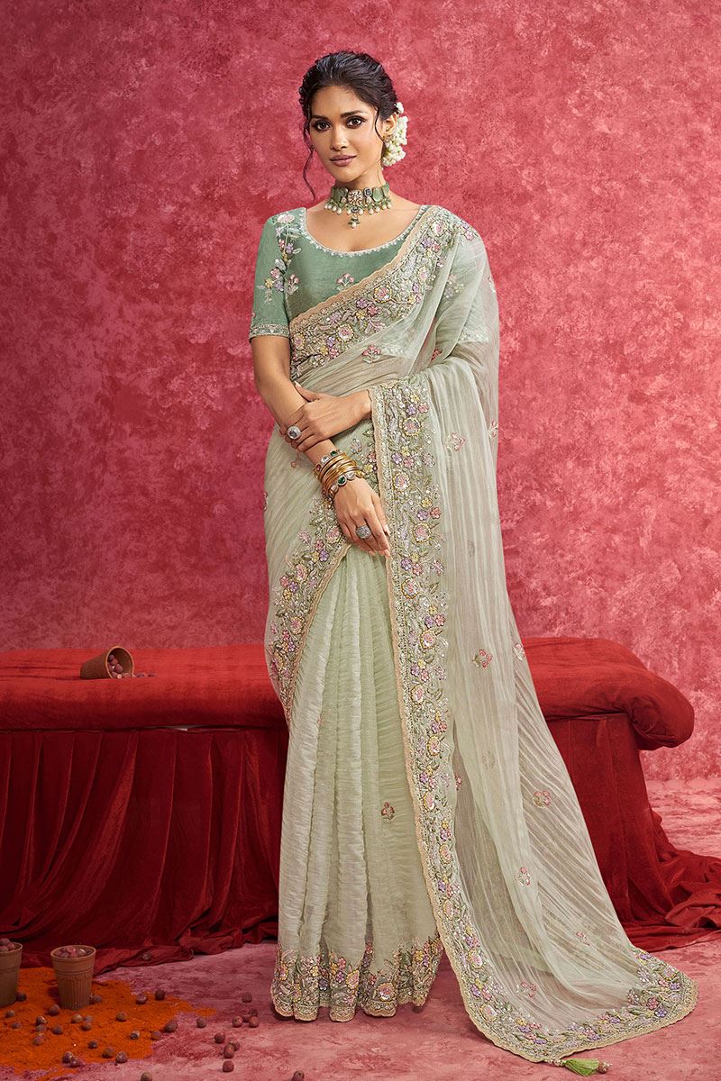 Impressive Pure Weave Silk Designer Saree for Engagement and Reception