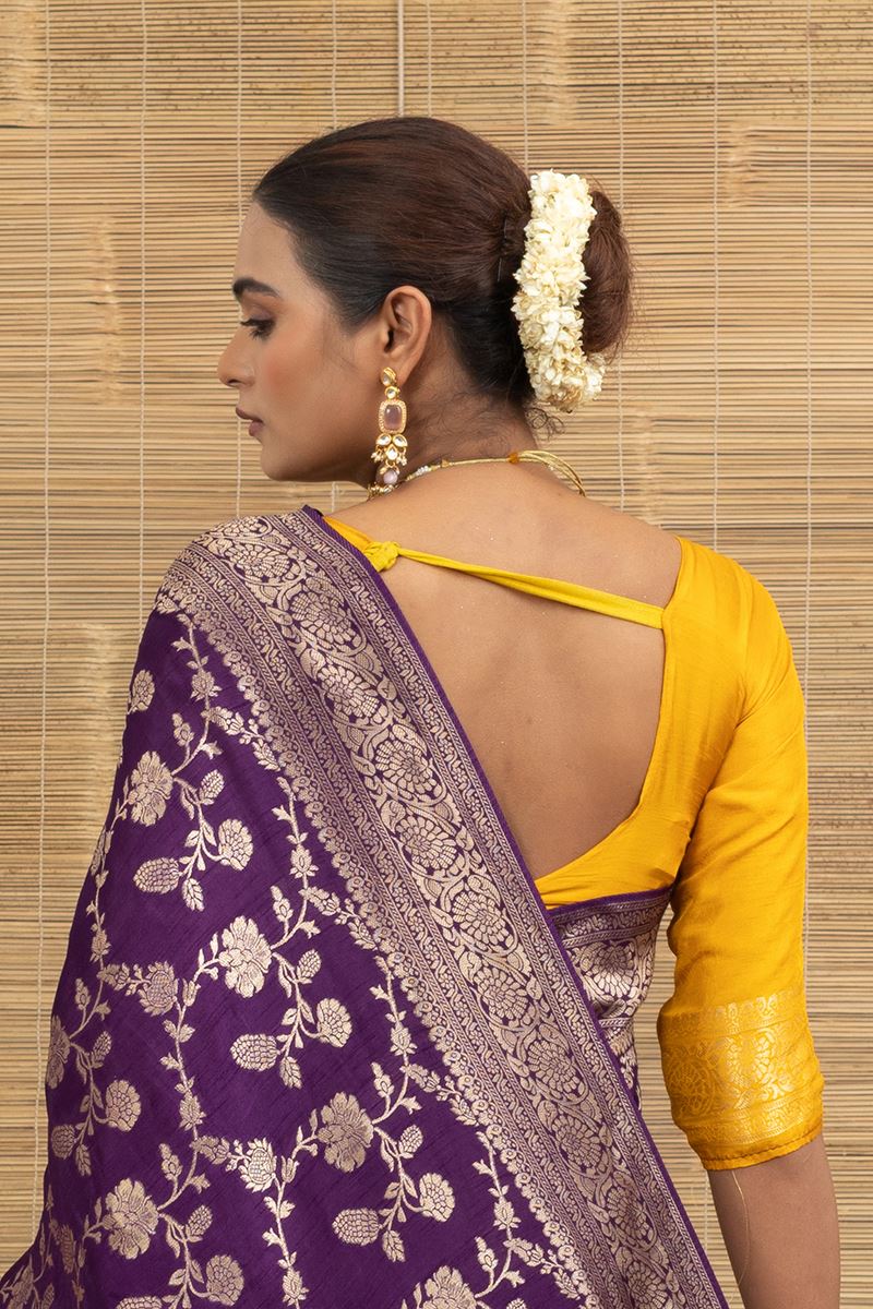 Flamboyant Munga Silk Designer Saree for Wedding and Reception
